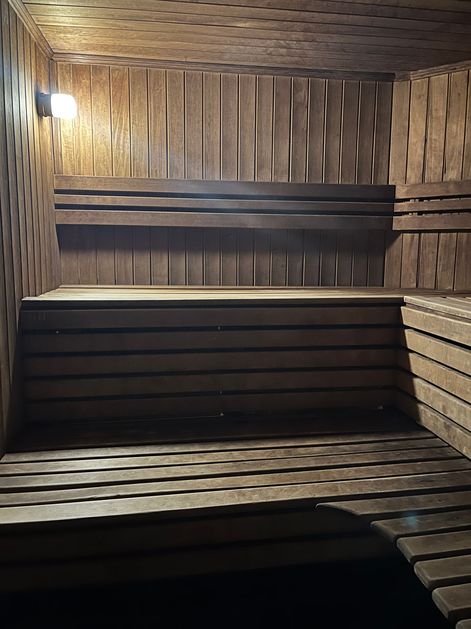 Sauna 24/24  "shadow boutique hotel & spa" str.pietrariei 9/1 foto 2