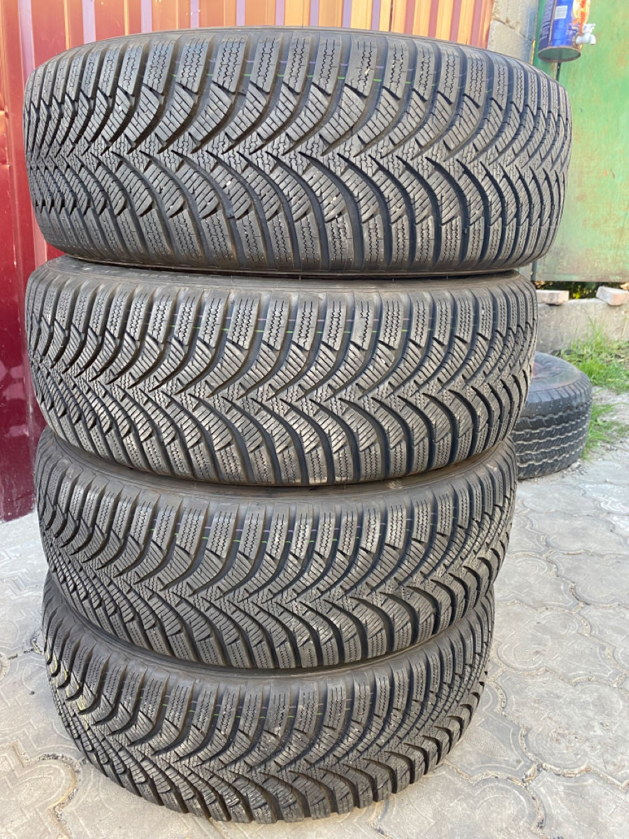 215 65R16 Hankook Winter ICept RS2 215-65r16-hankook-winter-icept-rs2