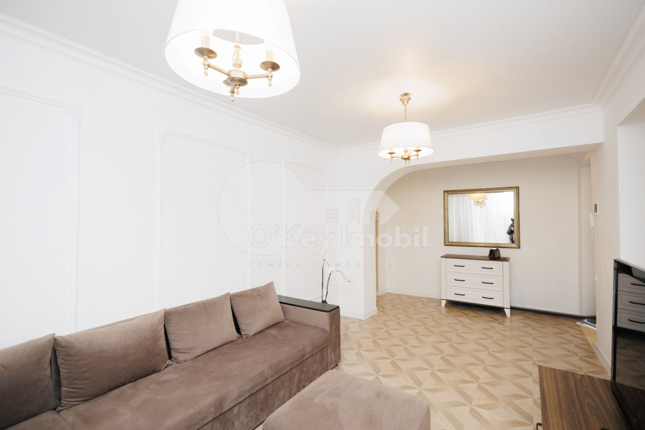 Apartament cu 2 camere, 90 m², Centru, Chișinău foto 1