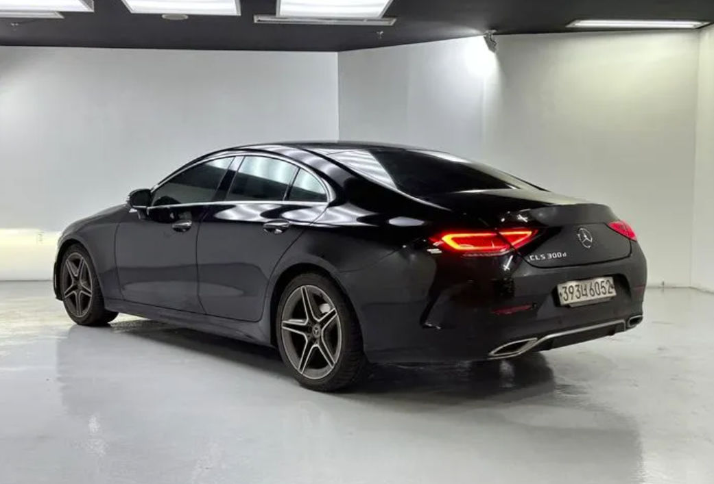 Mercedes CLS-Class foto 2