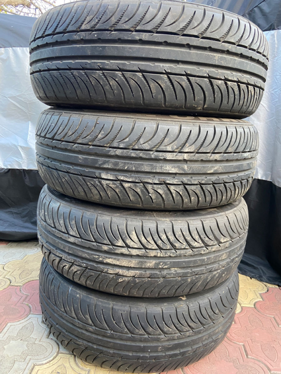 Kumho 195/55/r16 600 lei pentru toate 4