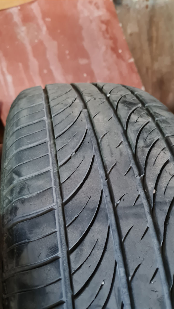 Продам летнюю резину-R16