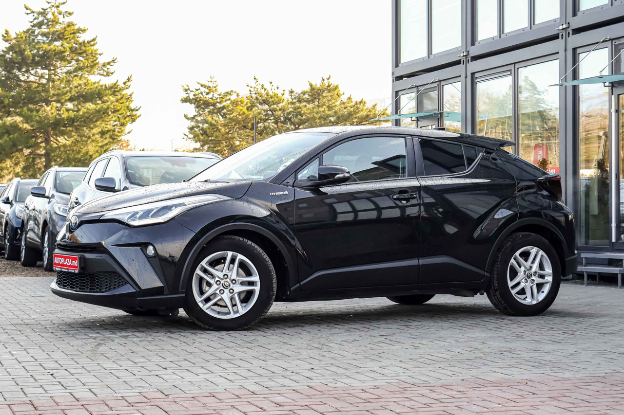 Toyota C-HR foto 0