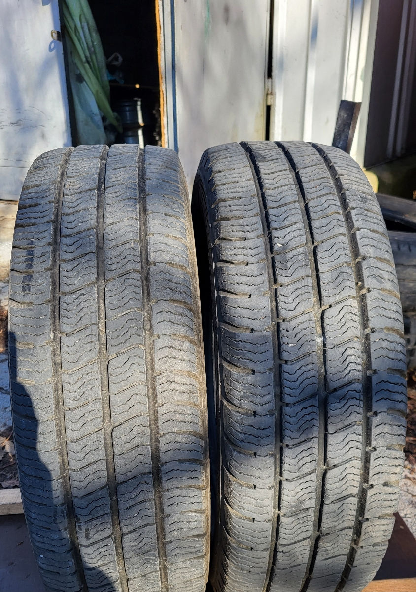 Шины 195/70 R15 C.  2шт Зима!!! foto 0