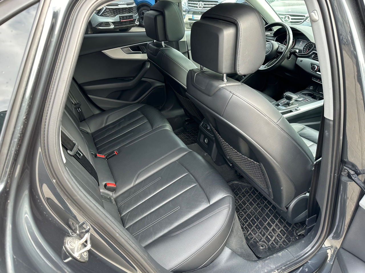 Audi A4 foto 15