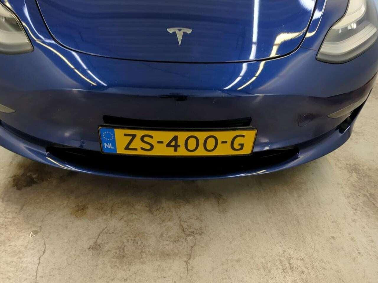 Tesla Model 3 фото 2
