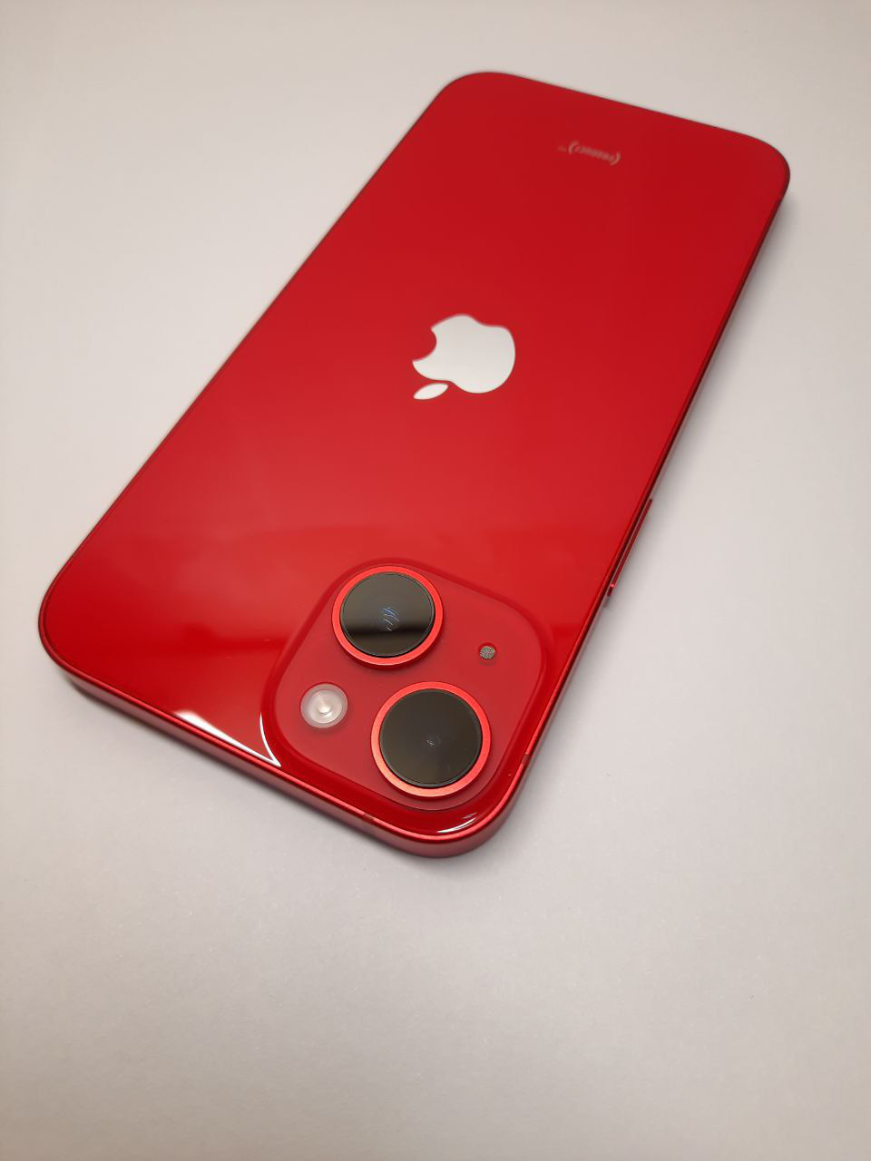 Apple iPhone 14 Product Red (128GB) foto 1