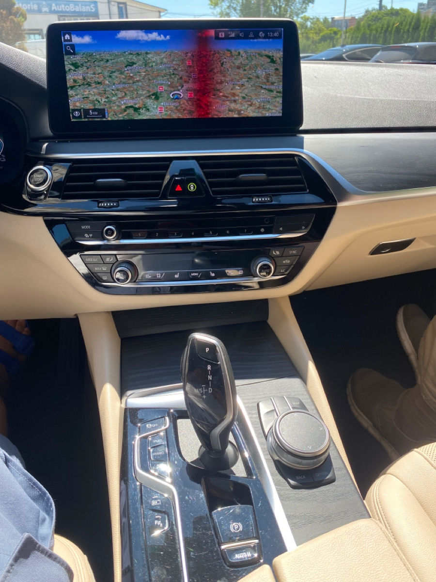 BMW 5 Series foto 8