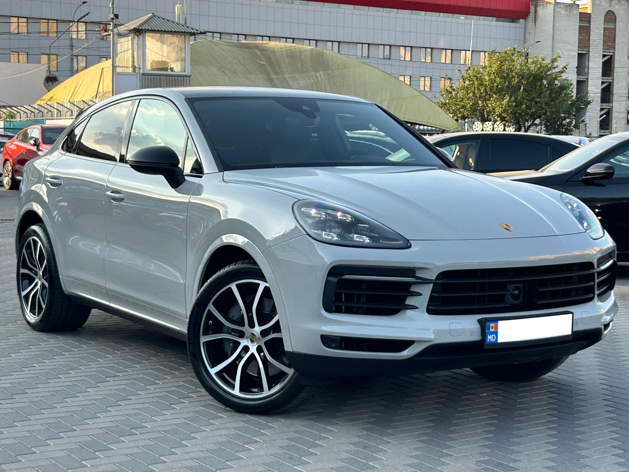Porsche Cayenne Coupe foto 2