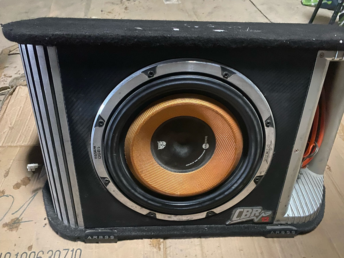 Subwoofer VIBE 1800 watt. Complect!