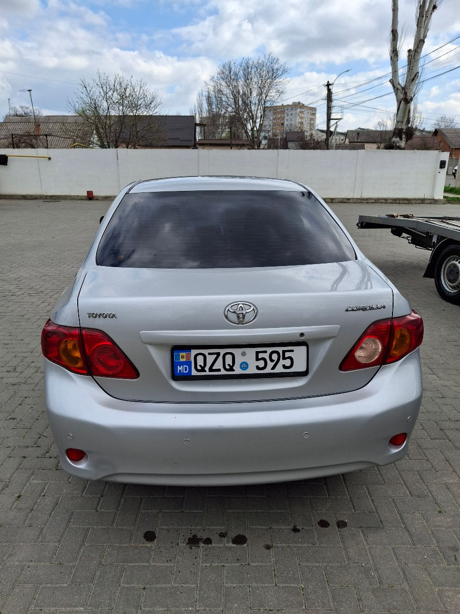 Toyota Corolla фото 2