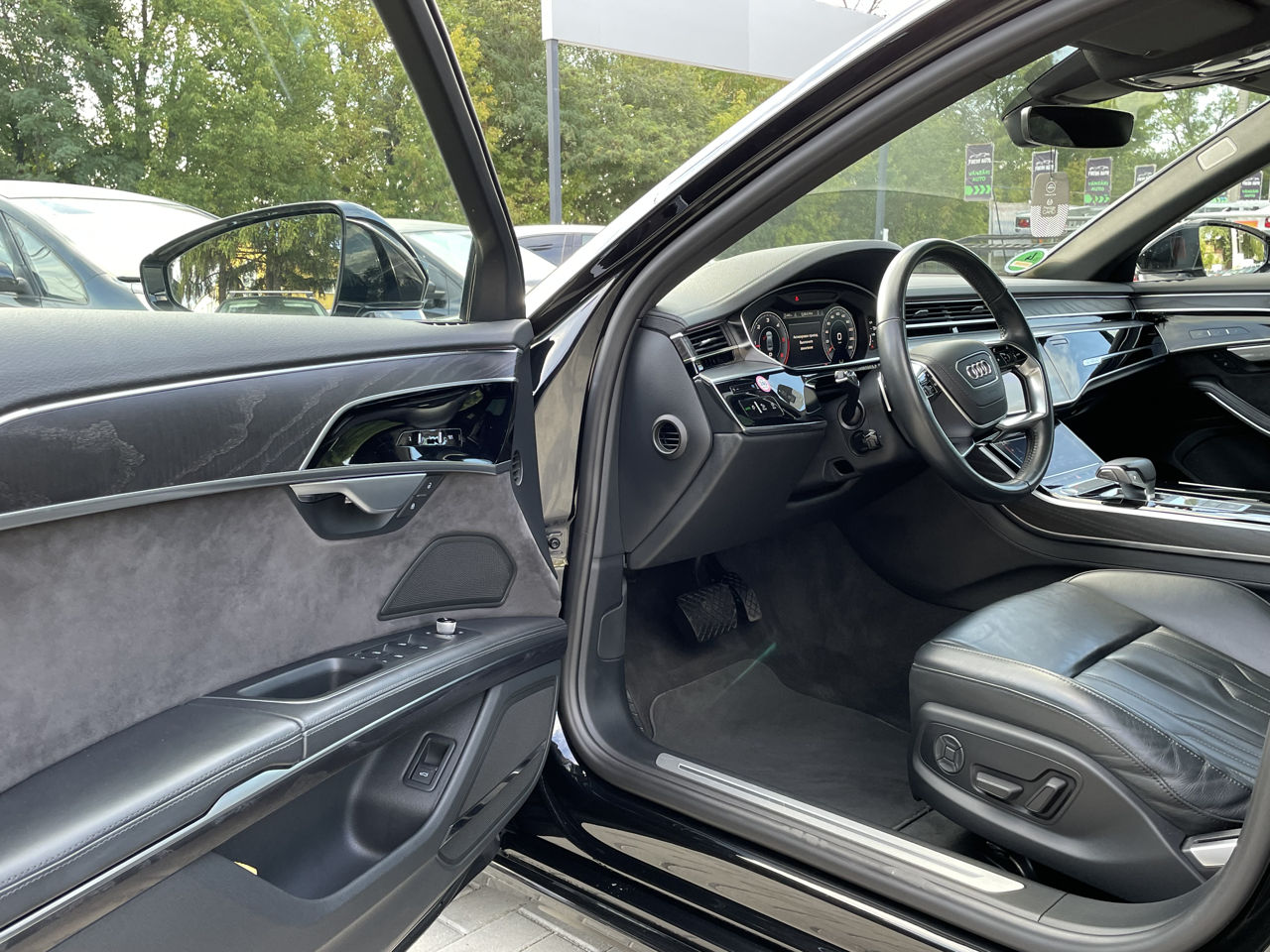 Audi A8 foto 8