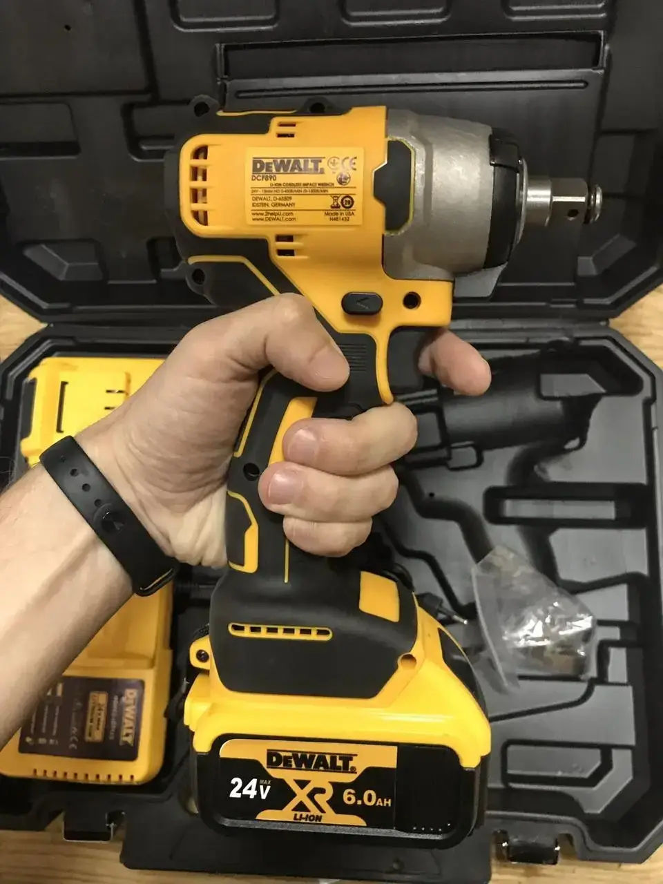 Шуруповерт DeWALT (24V 4A/h) Аккумуляторный гайковерт Деволт 24 вольт ...