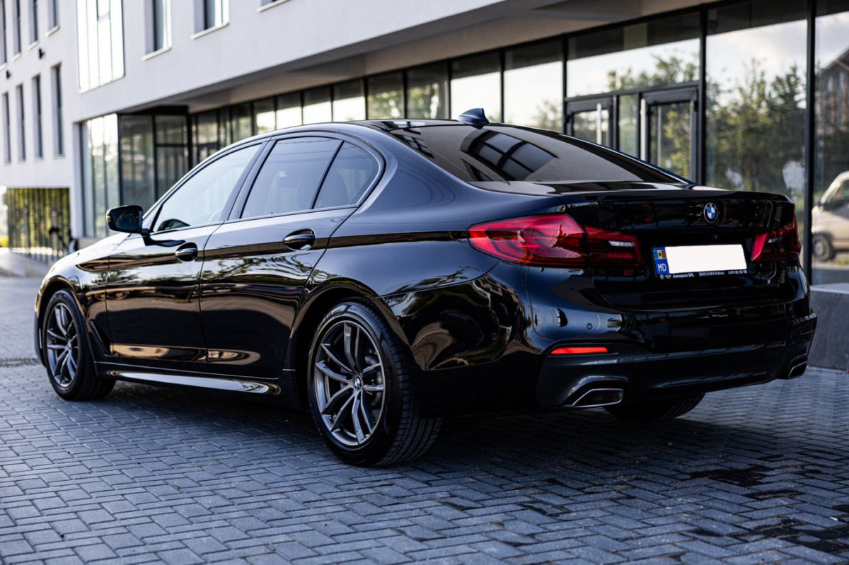 BMW 5 Series foto 3