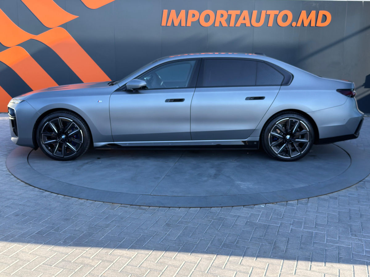 BMW i7 foto 8
