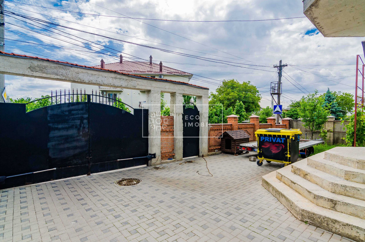 Centru, casă cu 3 nivele și subsol, 699000 euro фото 17