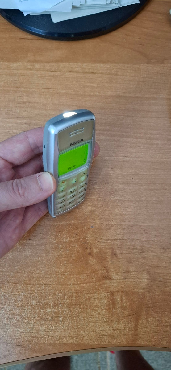 Nokia 1100 foto 1