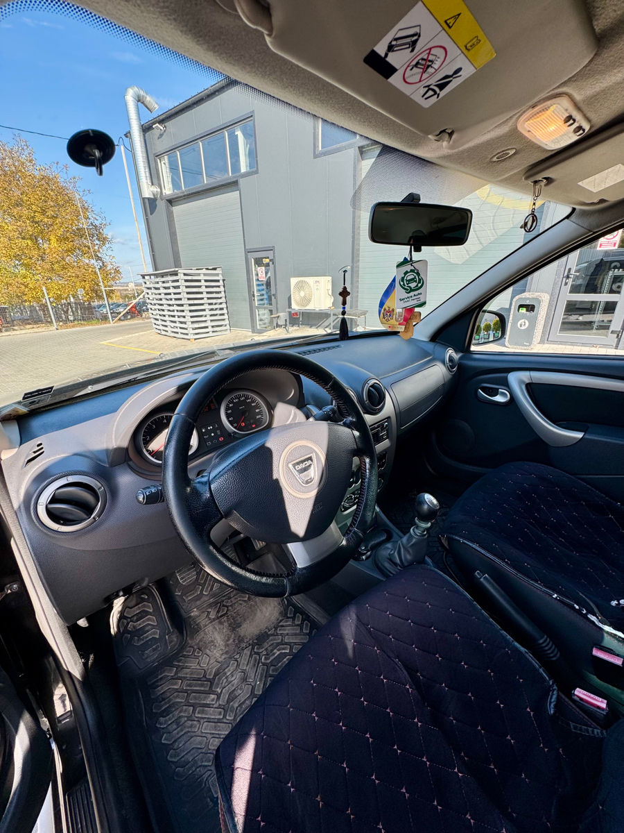 Dacia Duster фото 6