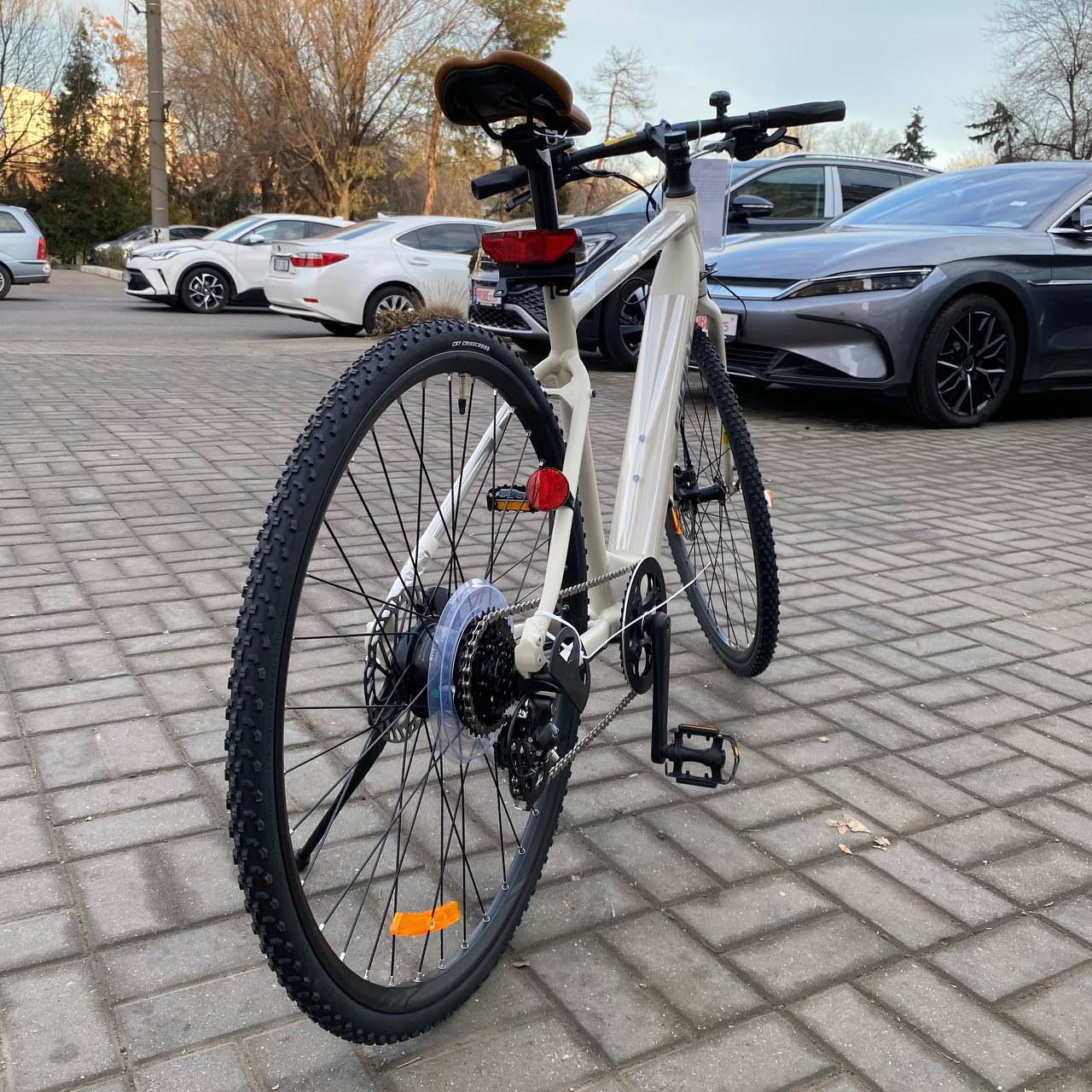 Электрический Велосипед Giant Fastroad E+ foto 9