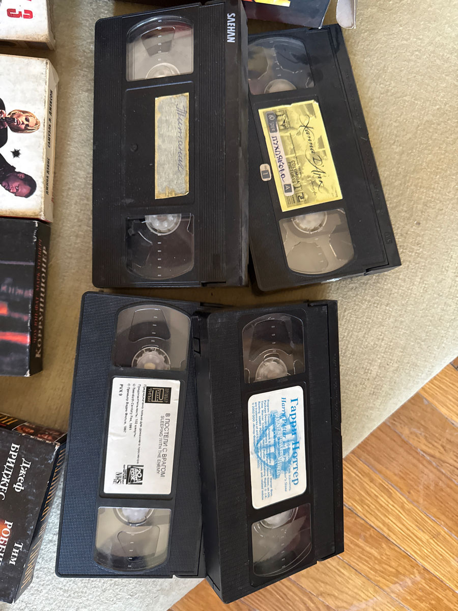 Продам коллекцию VHS кассет (фильмы, сериалы, редкие издания)   фото 3