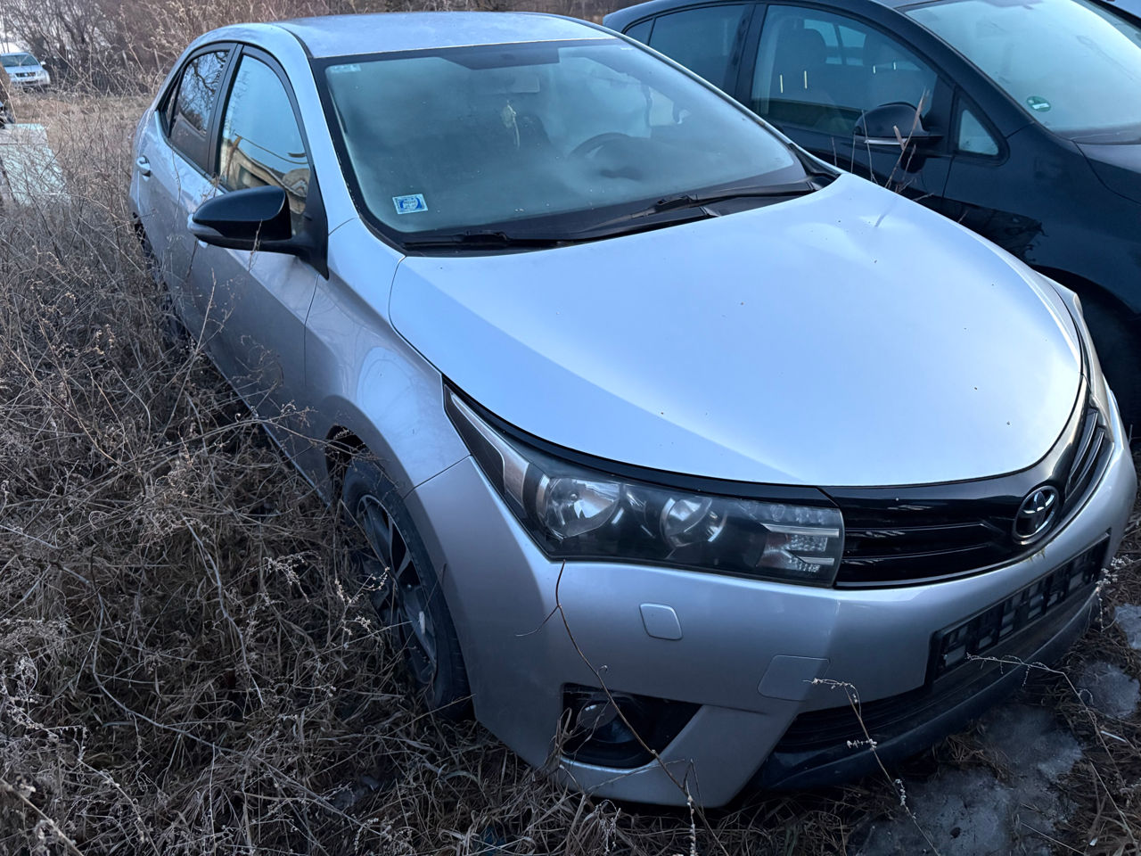 Toyota Corolla 2014 г. с пробегом 200000 км, Дизель, 6500 €