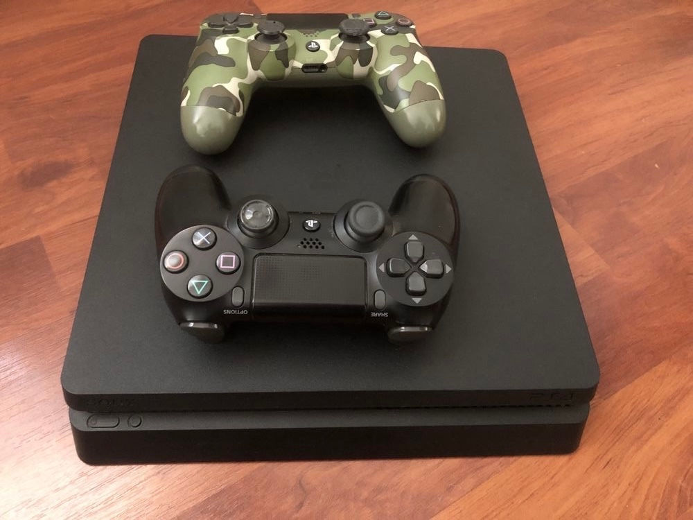 Playstation 4 cu 25 de jocuri foto 1