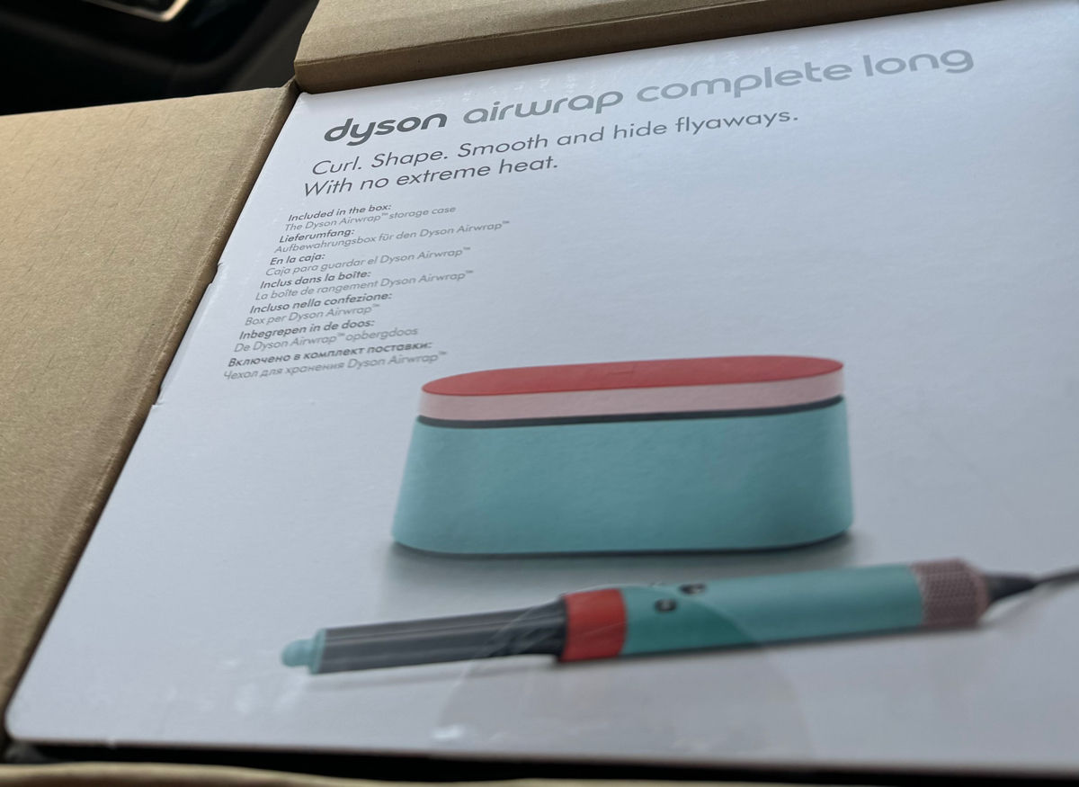 Стайлер dyson оригинал, куплен в Грузии  foto 0