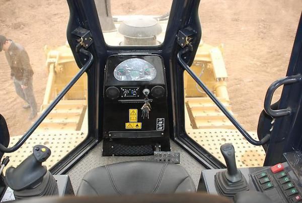 Бульдозер CAT D6 analog foto 2