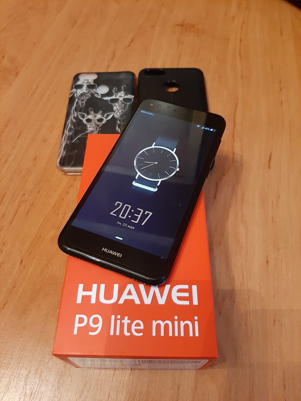 Huawei P9 Lite Mini Black -1500 лей Комплект