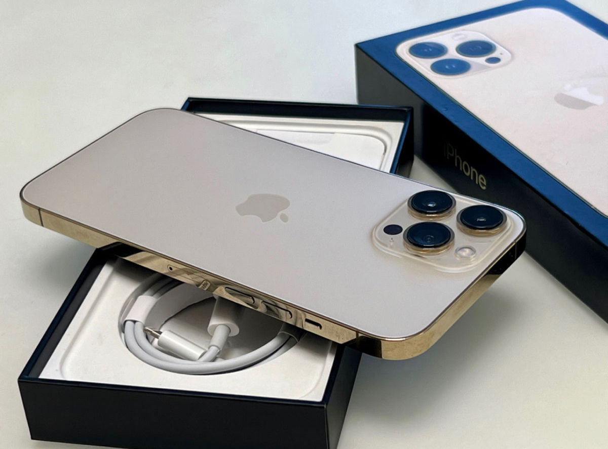 Iphone 13 pro max gold