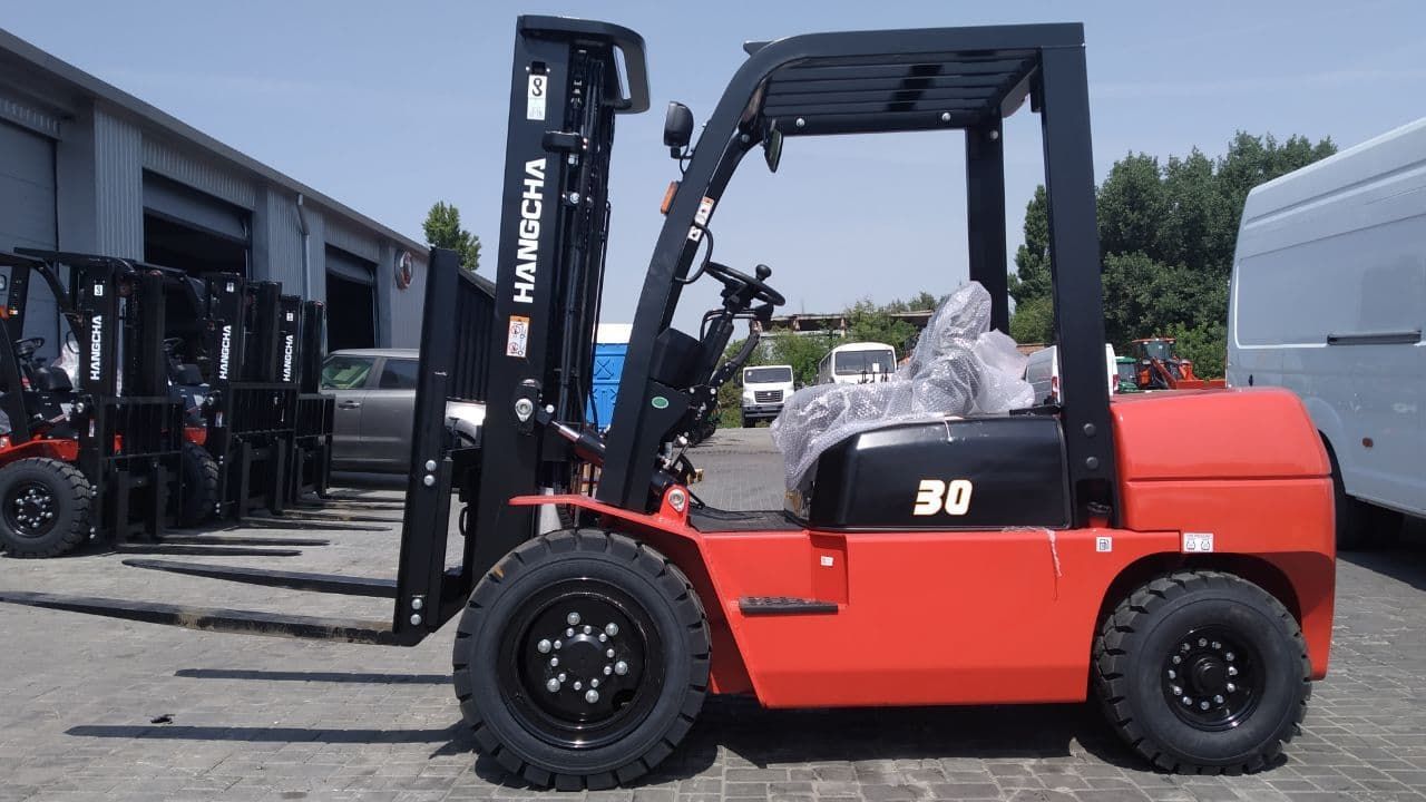 В наличии Вилочный Погрузчик Hangcha CPCD30-AG2 3т , диз., мачта 4.5м триплекс ,Side shift foto 2