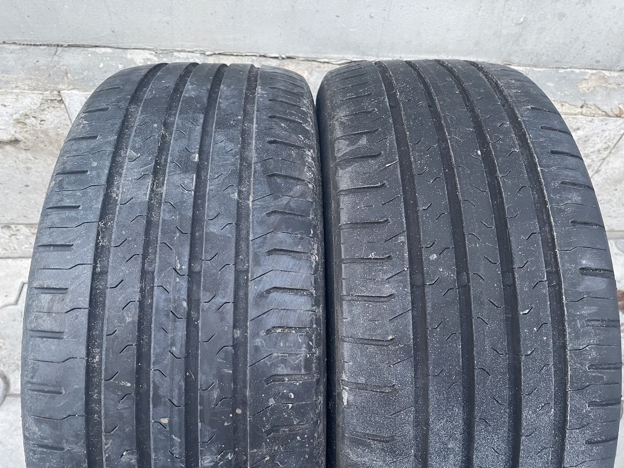215/45R17 Continental