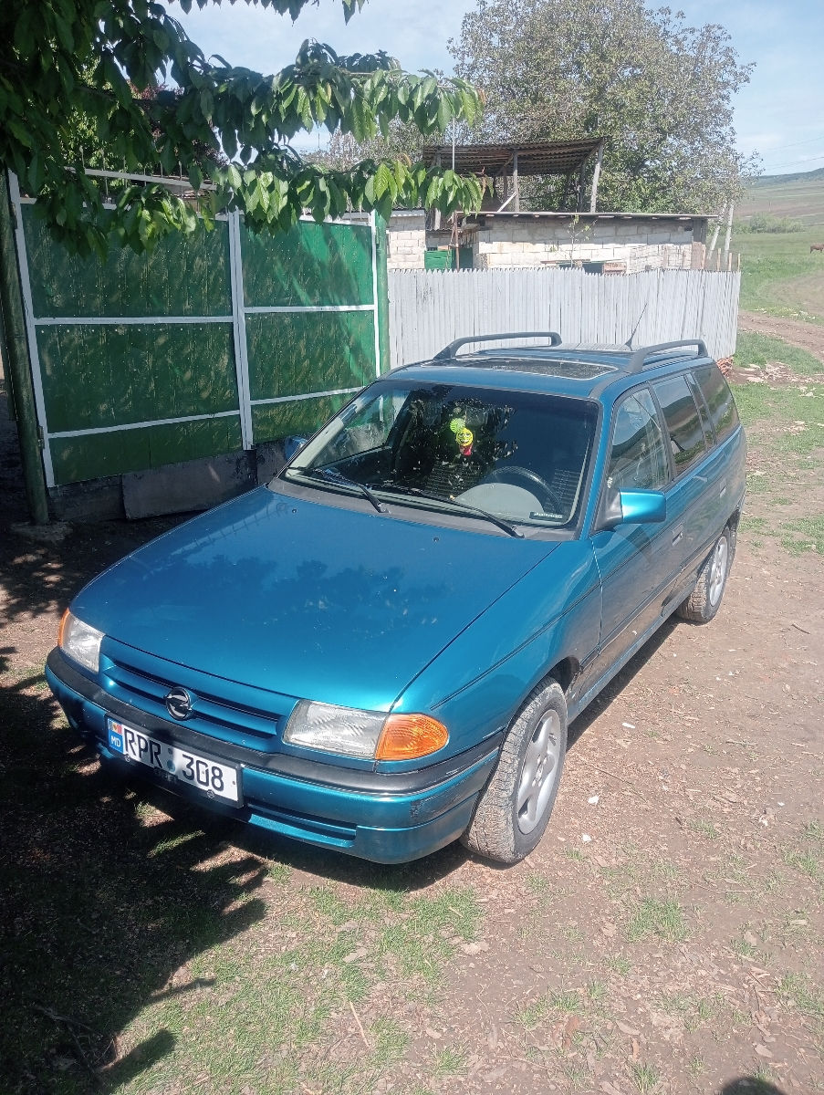 Opel Astra foto 3