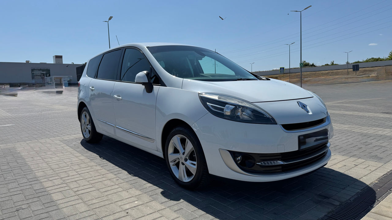 Renault Grand Scenic 2012 г. с пробегом 160000 км, Дизель, 7400 €