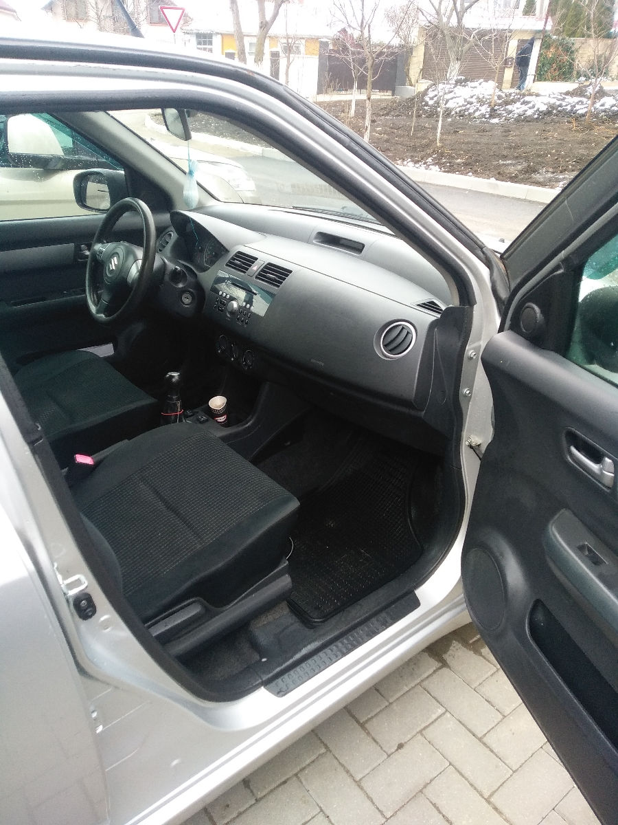Suzuki Swift foto 5