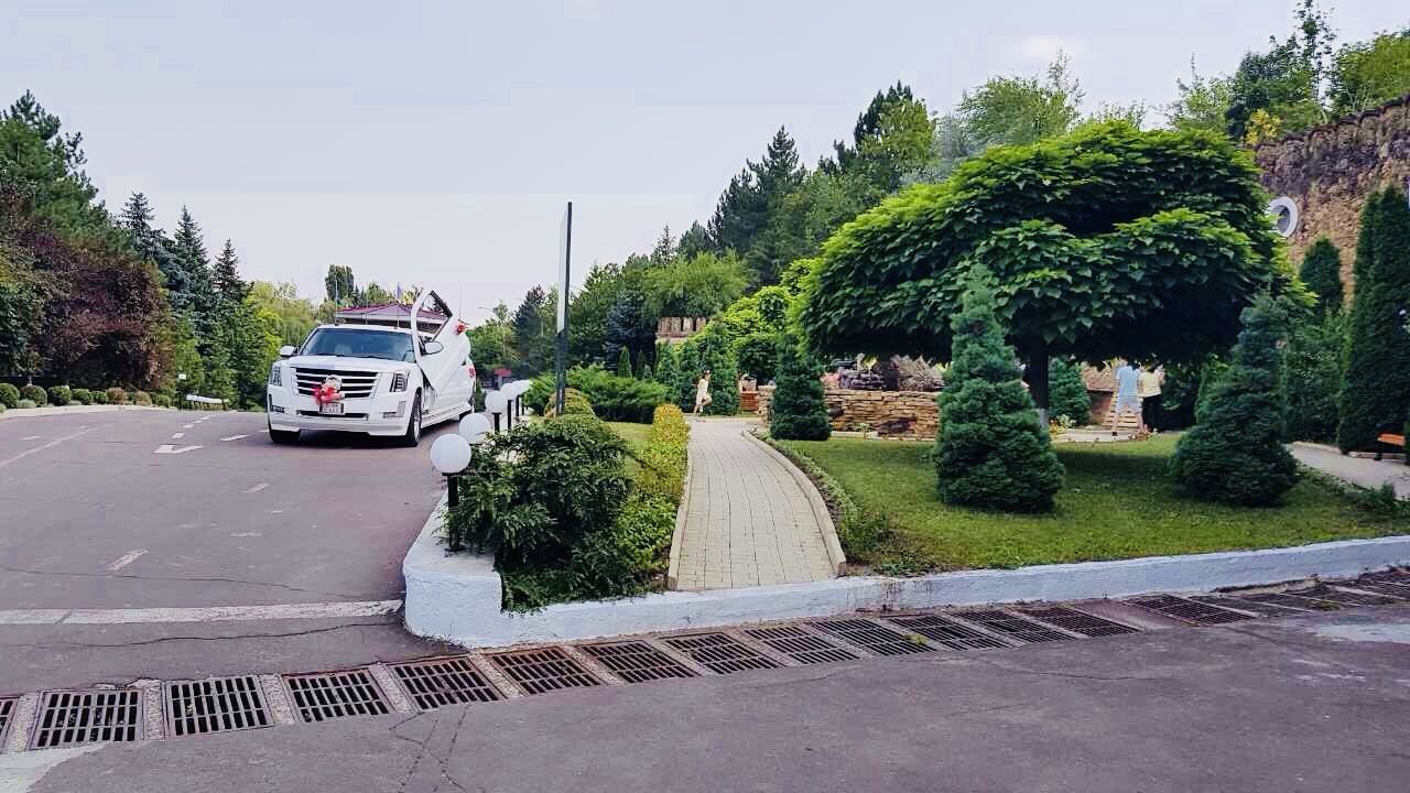 limuzina visurilor tale 40-60 euro!Limuzine Moldova!Limuzine Chisinau foto 3