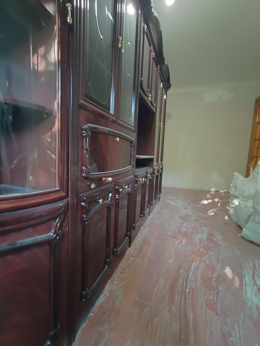 Vind mobilier Italian cu elemente din lemn stare ideala фото 4