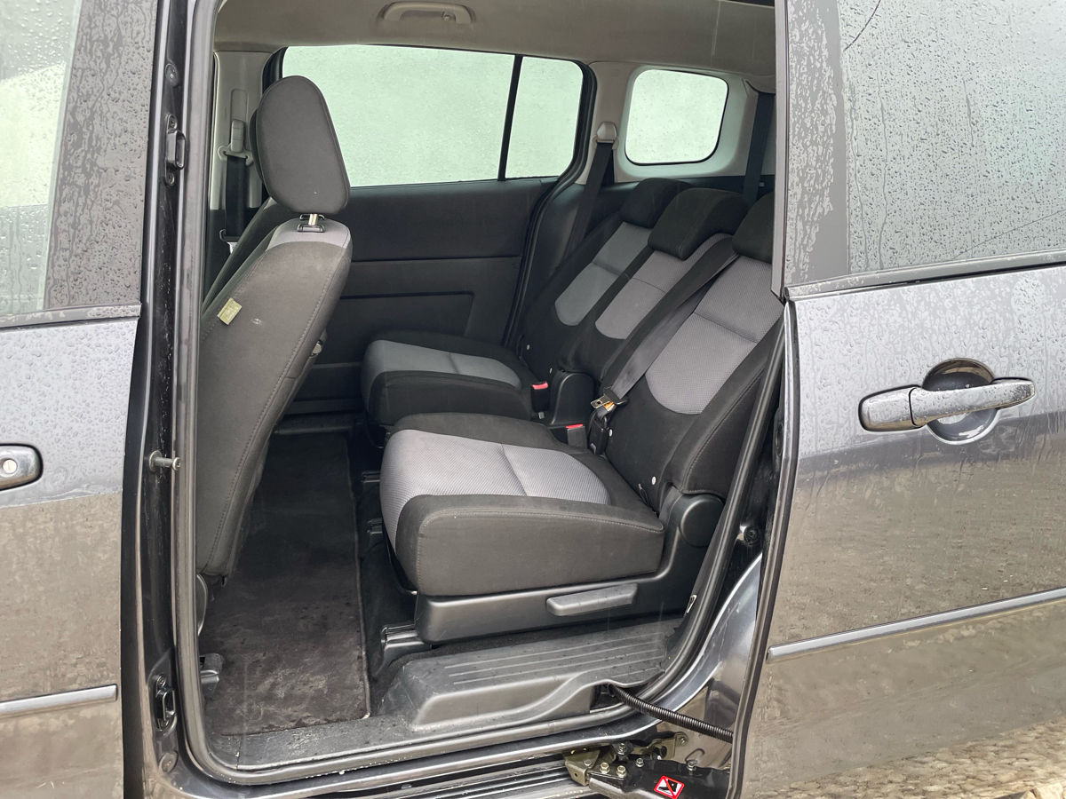 Mazda 5 фото 7