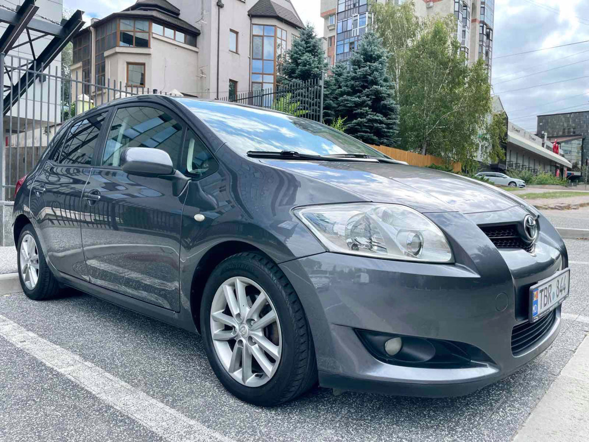 Toyota Auris foto 2