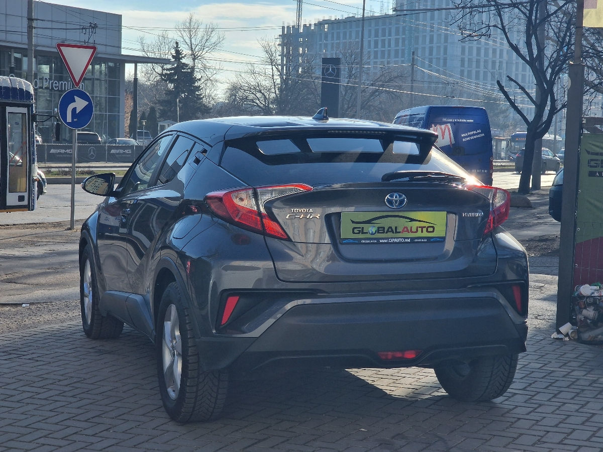 Toyota C-HR foto 3