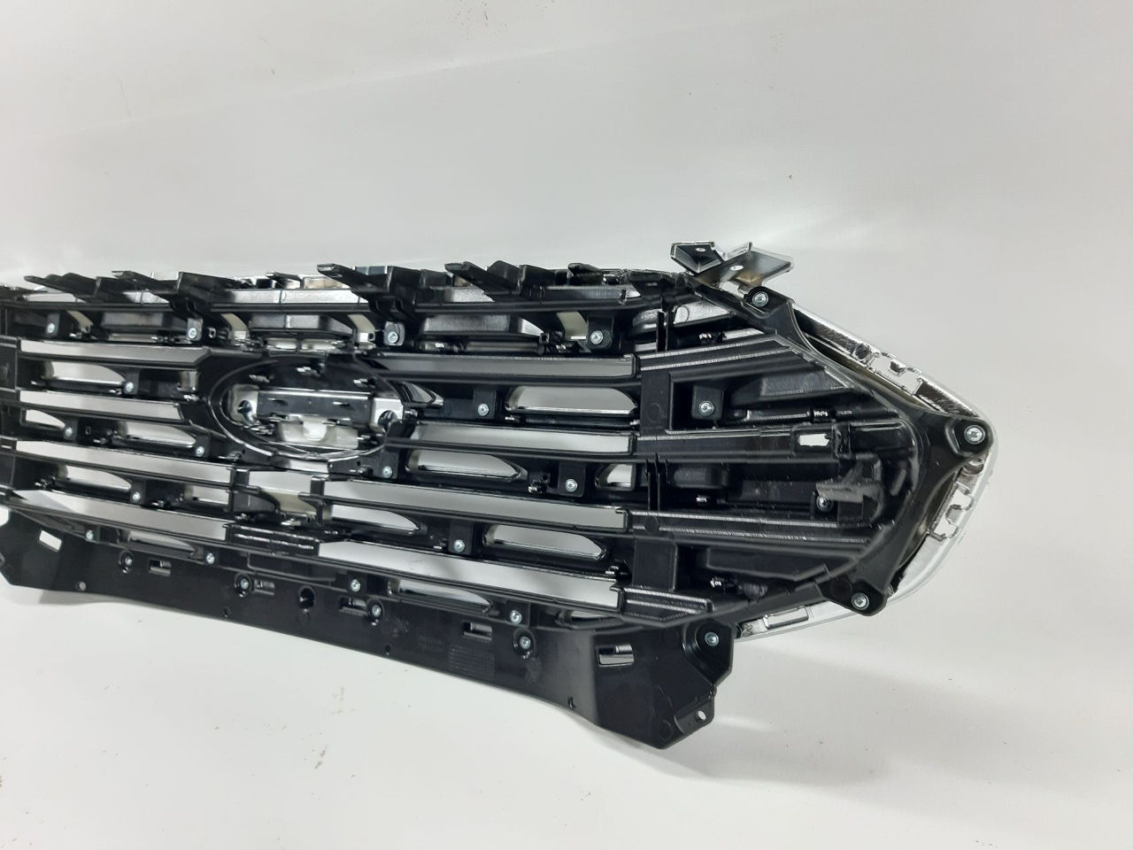 Grila radiatorului Ford Edge 2019-2024 KT4Z-8200-AA foto 6