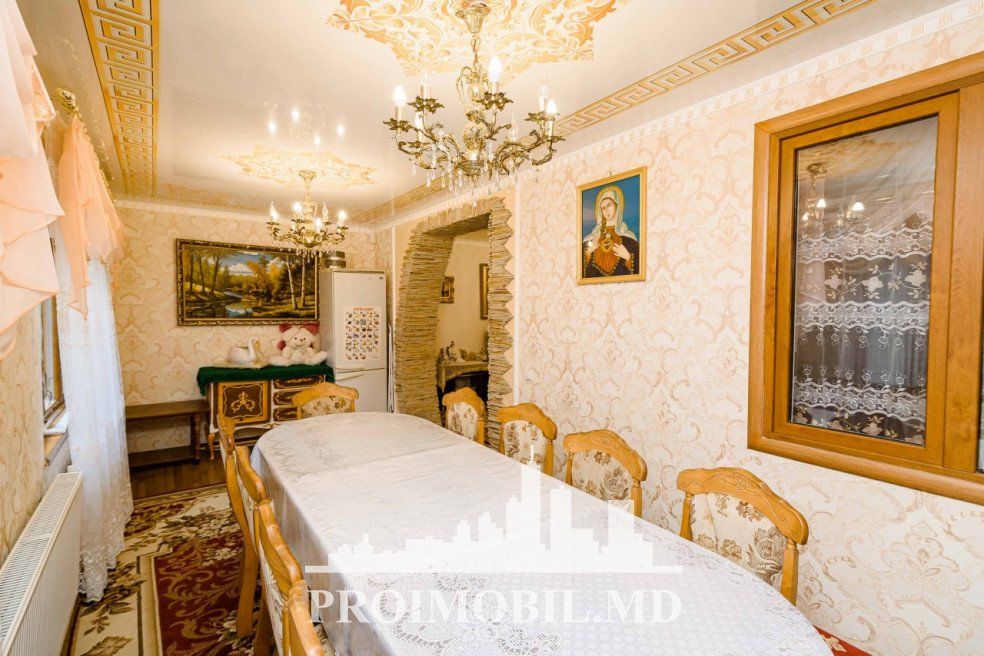 Apartament cu 4 camere, 110 m², Buiucani, Chișinău foto 2