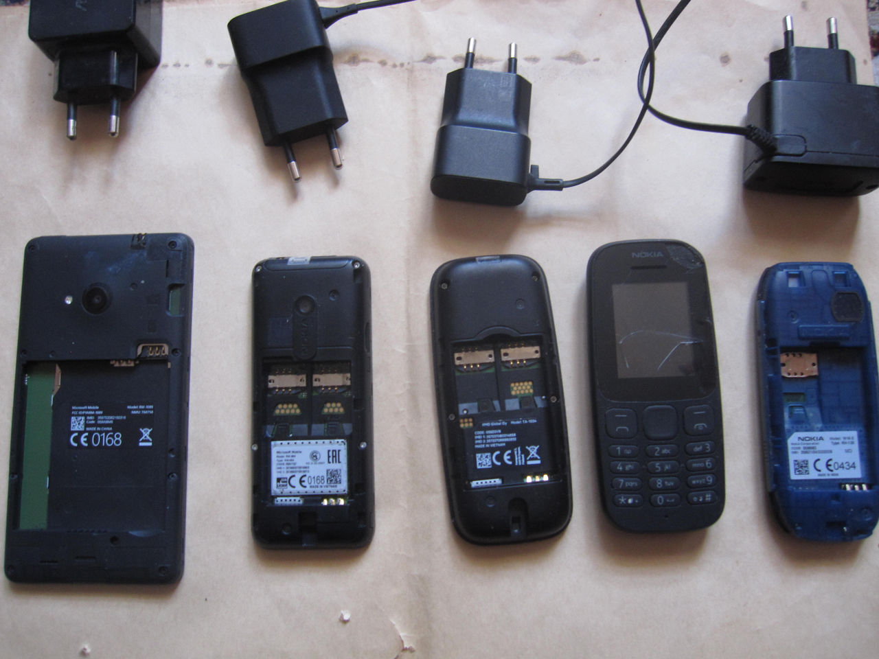 ОТЛИЧНЫЕ РАБОЧИЕ ТЕЛЕФОНЫ НОКИЯ С ЗАРЯДКОЙ+ АККУМУЛЯТОР - 250- ЛЕЙ