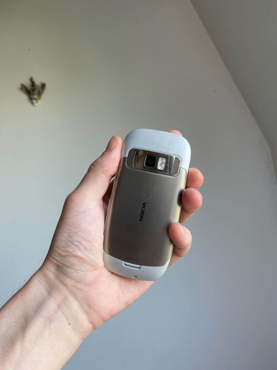 Nokia C7 foto 1