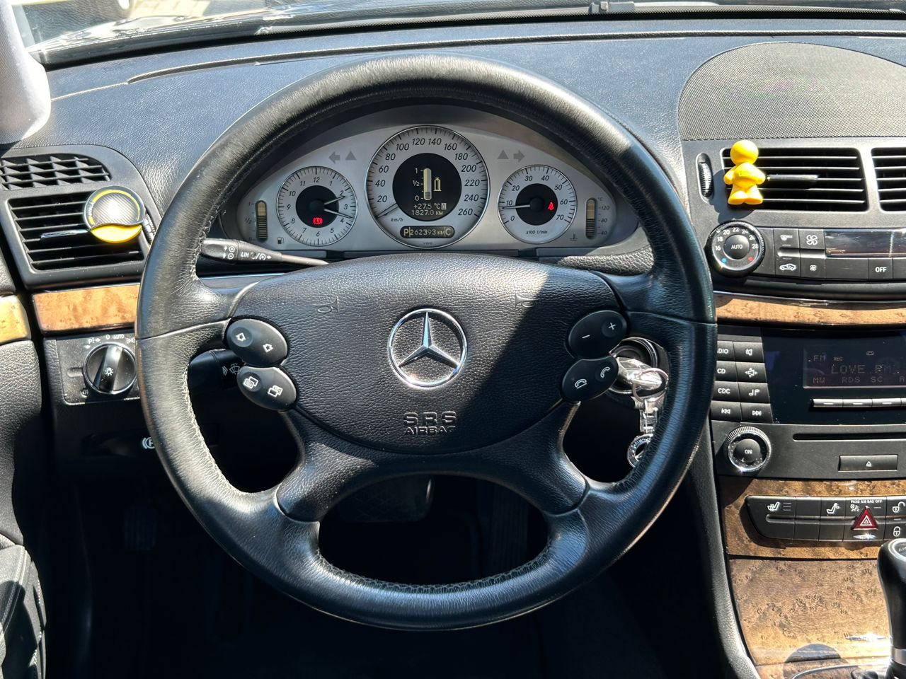 Mercedes E-Class foto 12