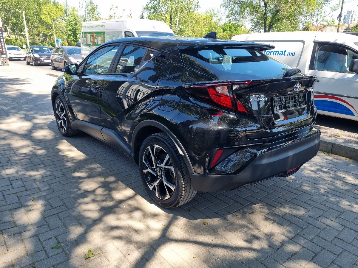 Toyota C-HR 2021 photo 8