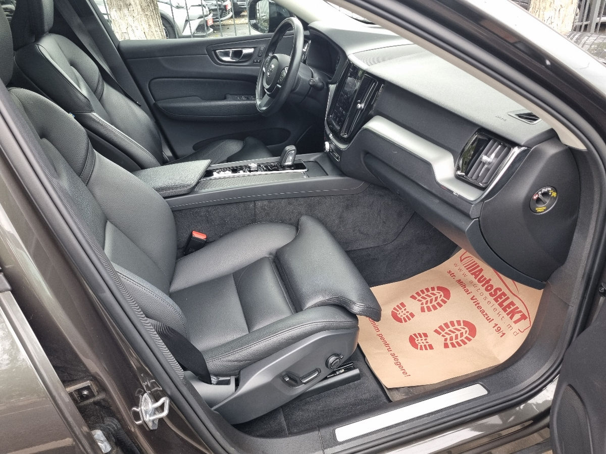 Volvo XC60 2021 photo 7