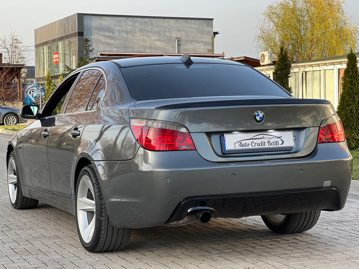 BMW 5 Series foto 5