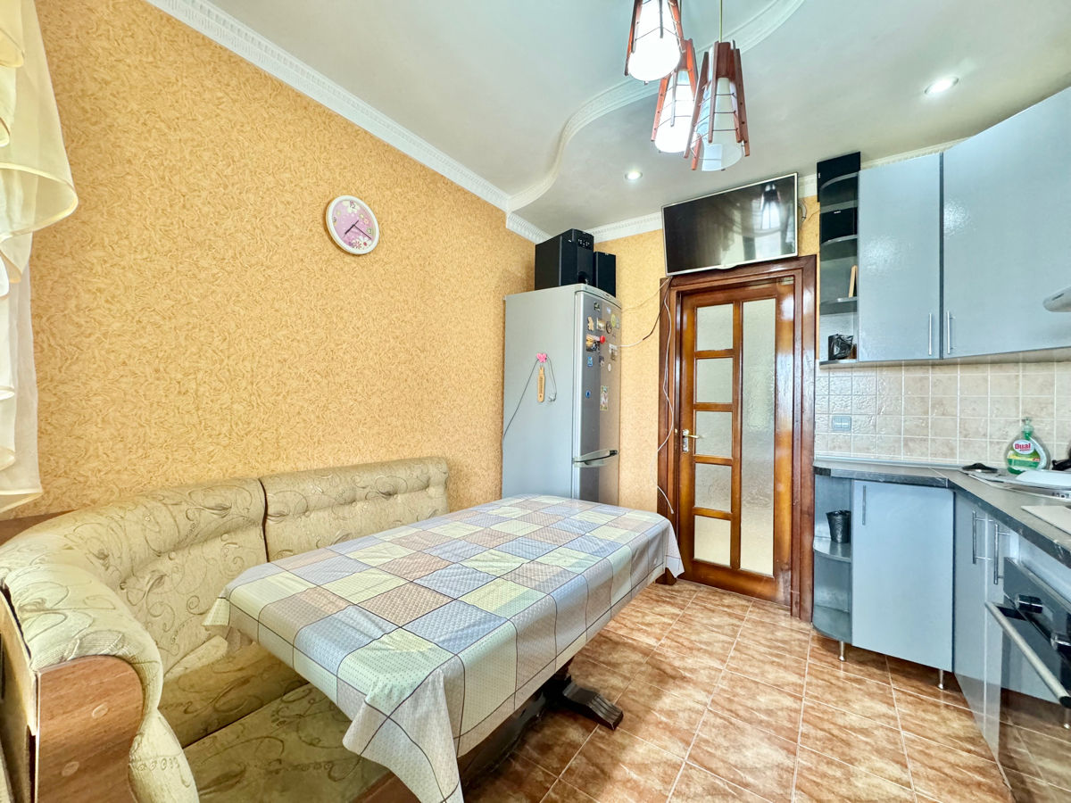 Apartament cu 3 camere, 70 m², Tineret, Ungheni foto 6