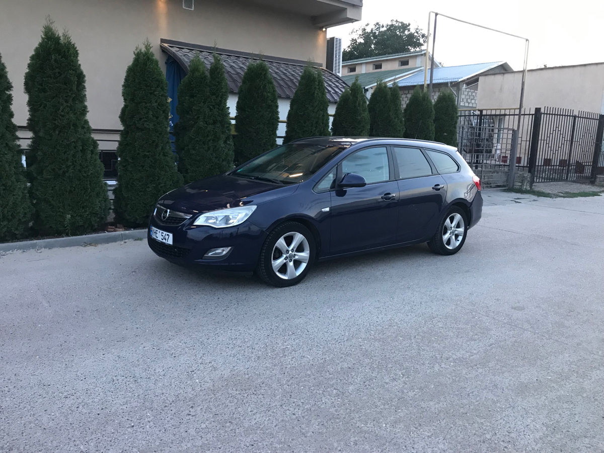 Opel Astra foto 1